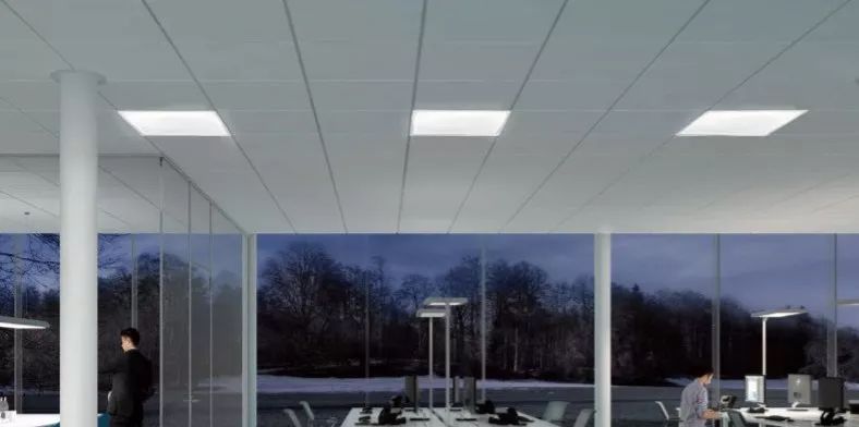 通常採用統一間距的LED平板燈來使工作空間光線均勻並減少眩光
